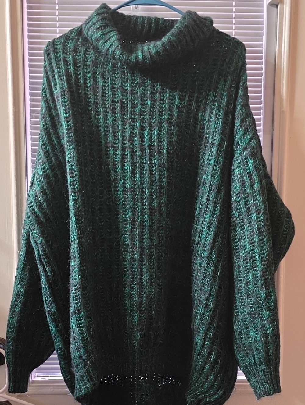 Cozy Green Oversize 80's Turtleneck Knit Sweater